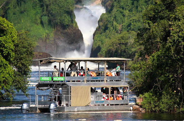 Murchison Falls National Park - Car with a rooftop tent Uganda